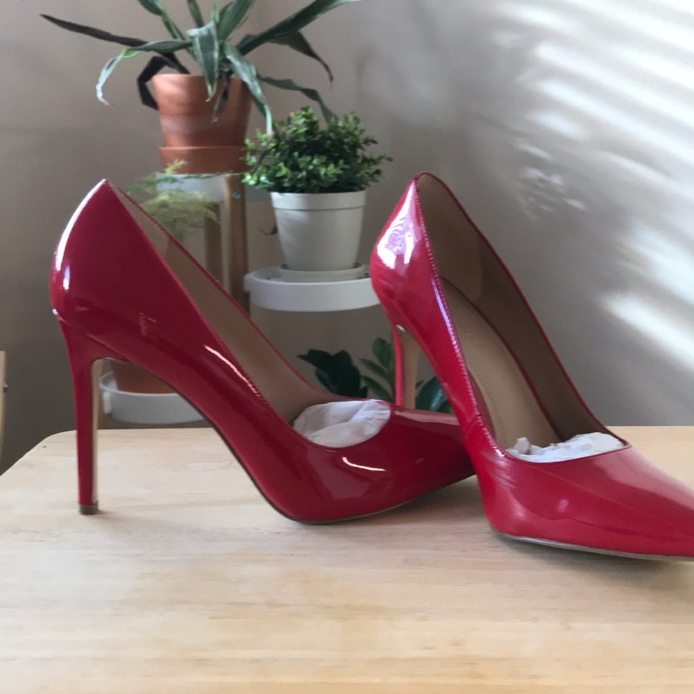 BCBGeneration Red Pump